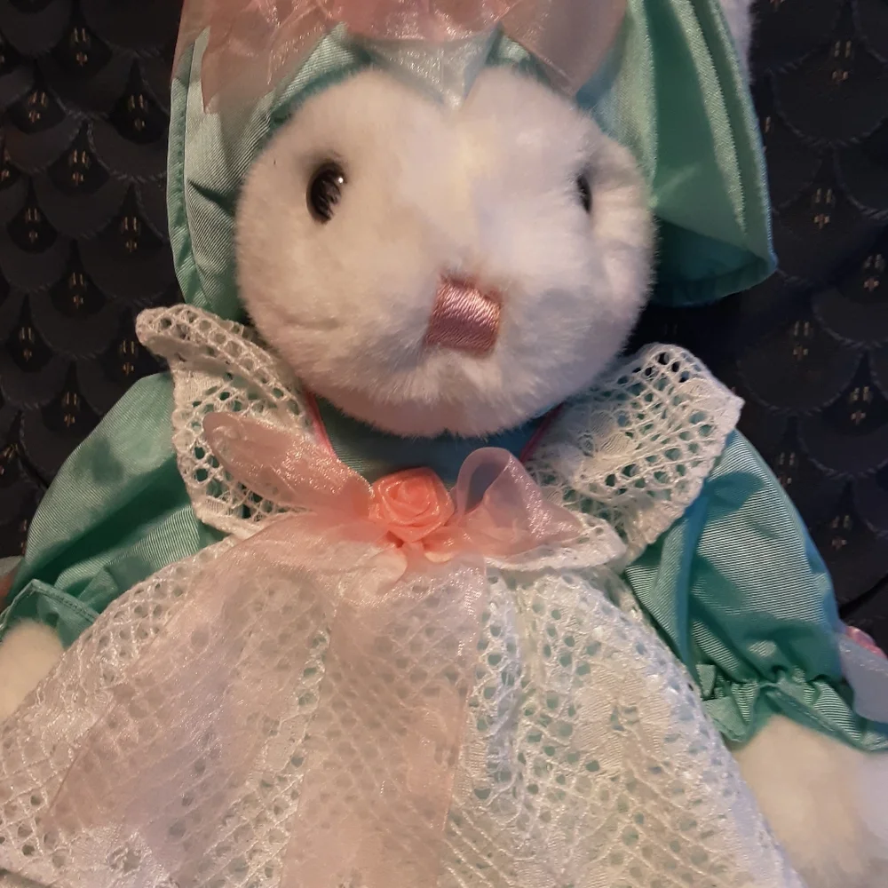 NWT VINTAGE DRESSED EASTER BUNNY, 20